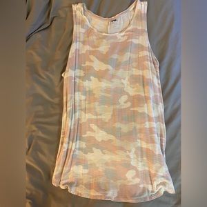 Luxe Camo Swing Top